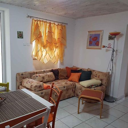 Dobrinj Apartment 2 Ngoại thất bức ảnh
