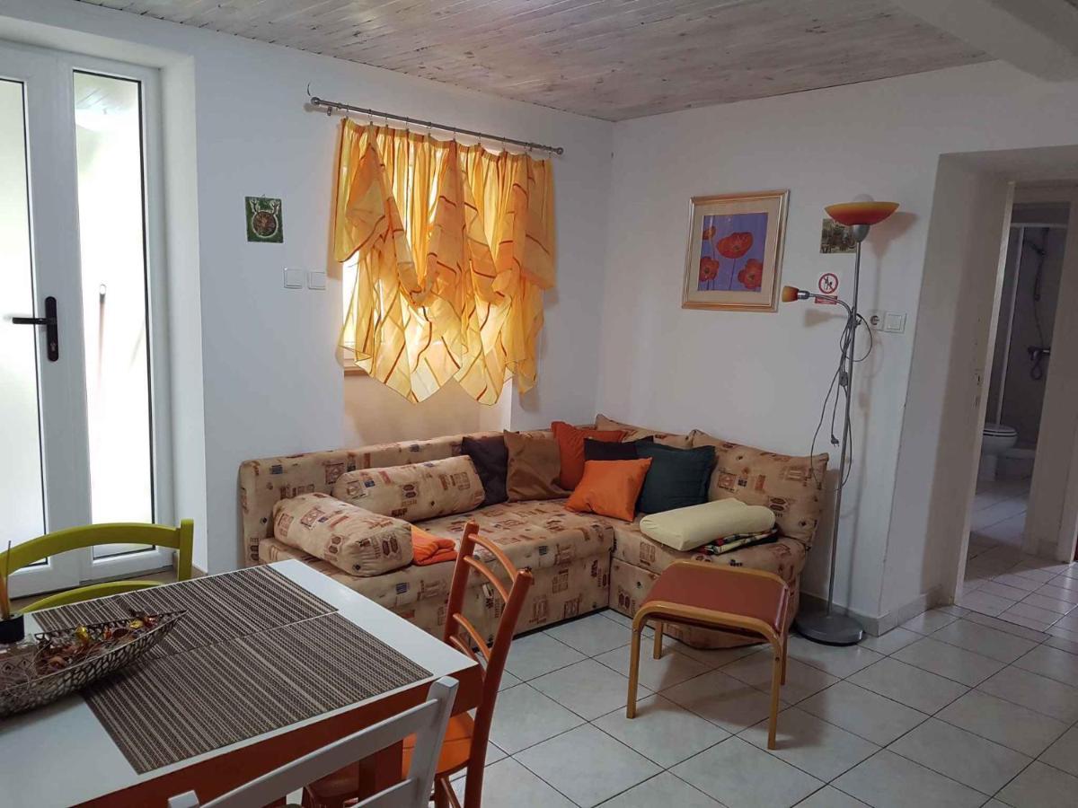 Dobrinj Apartment 2 Ngoại thất bức ảnh